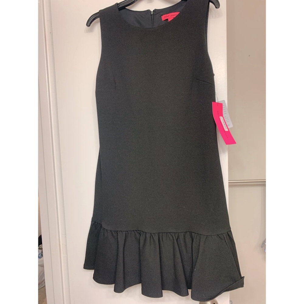 NWT Betsey Johnson ruffle hem shift dress